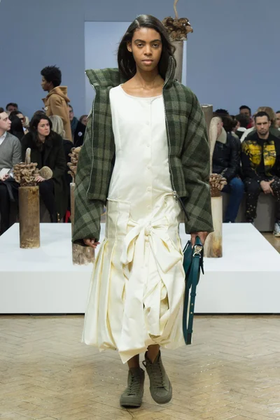 Look 48